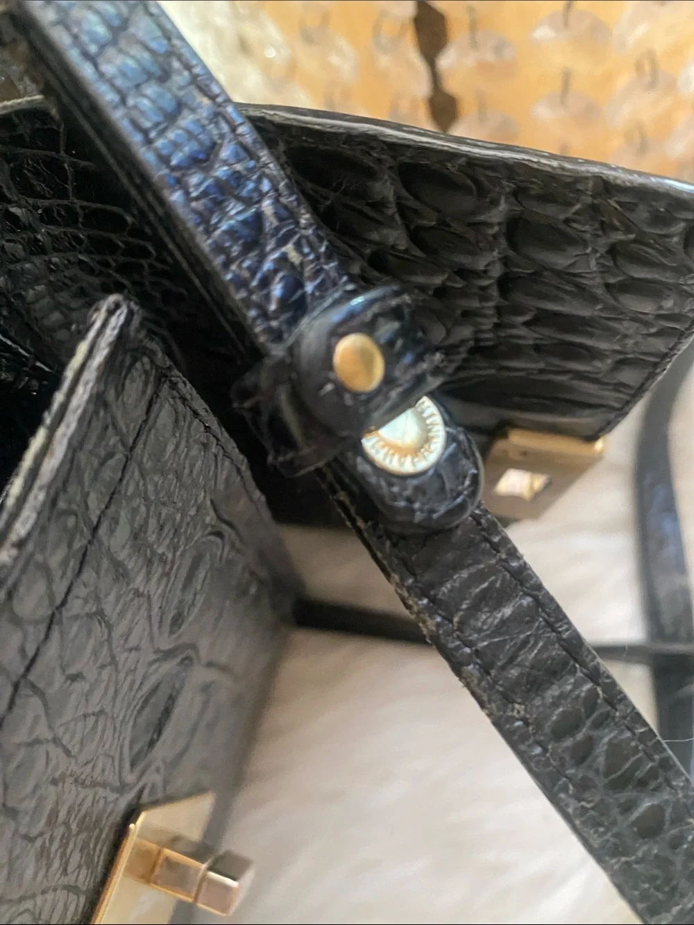 Brahmin - vintage Black Croc-Embossed Leather Crossbody with Tassel